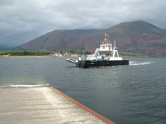 Corran ferry inbound to the Eastern shore
